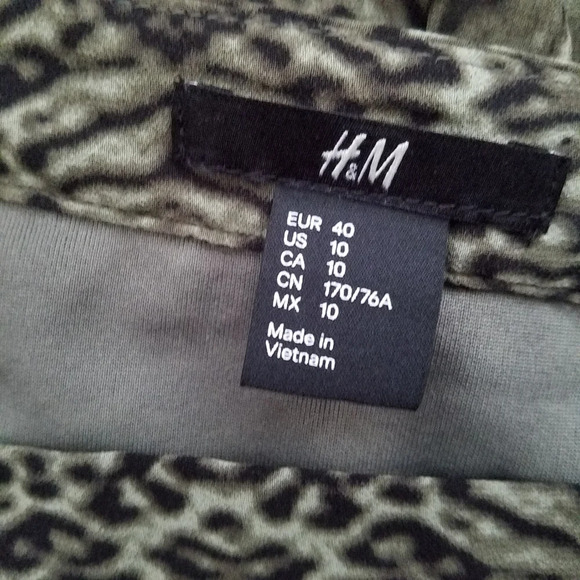 Animal Print Skirt / Green & Black / Fits 6-8 - Picture 4 of 4